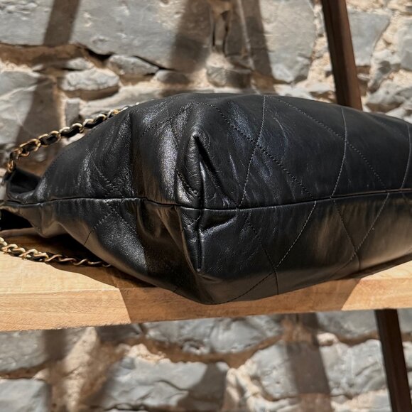 Chanel Black Calfskin Leather Medium 22 Hobo Bag W/ Pouch - Picture 9 of 16